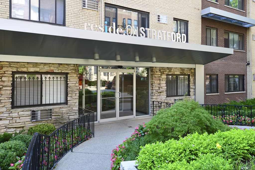 Community Entryway to Reside on Stratford