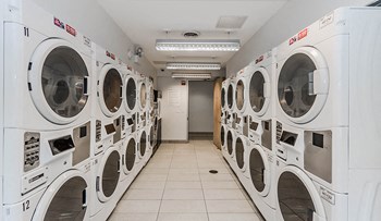 Laundry Facilities at Reside on Barry Apartments, 60657-5453, IL - Photo Gallery 18