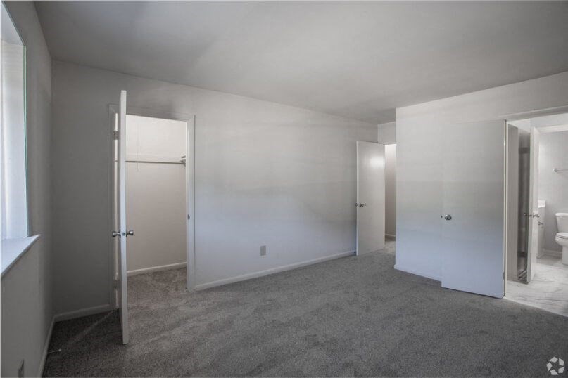 Turnberry Wells Townhomes