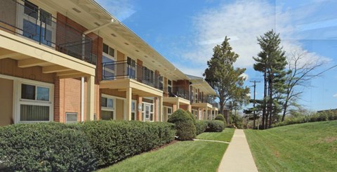 1001 Rockville Pike, Suite 503 3 Beds Apartment for Rent