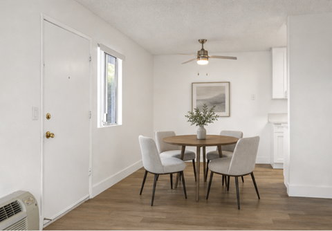 989 Peach Ave / 984 Peach Ave 1-3 Beds Apartment for Rent