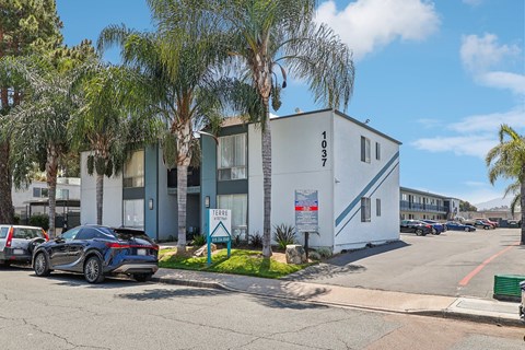 1037 Peach Ave Studio-1 Apartment for Rent