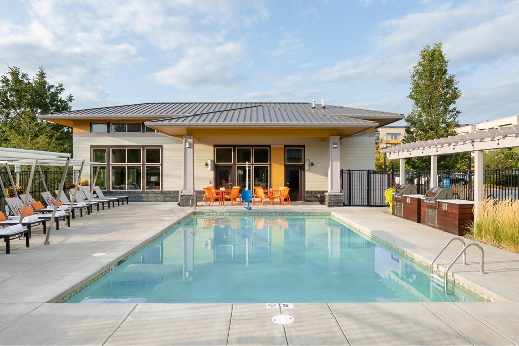206 Swimming Pool
