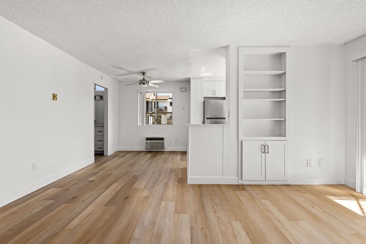 Terre At S Lincoln Apartments