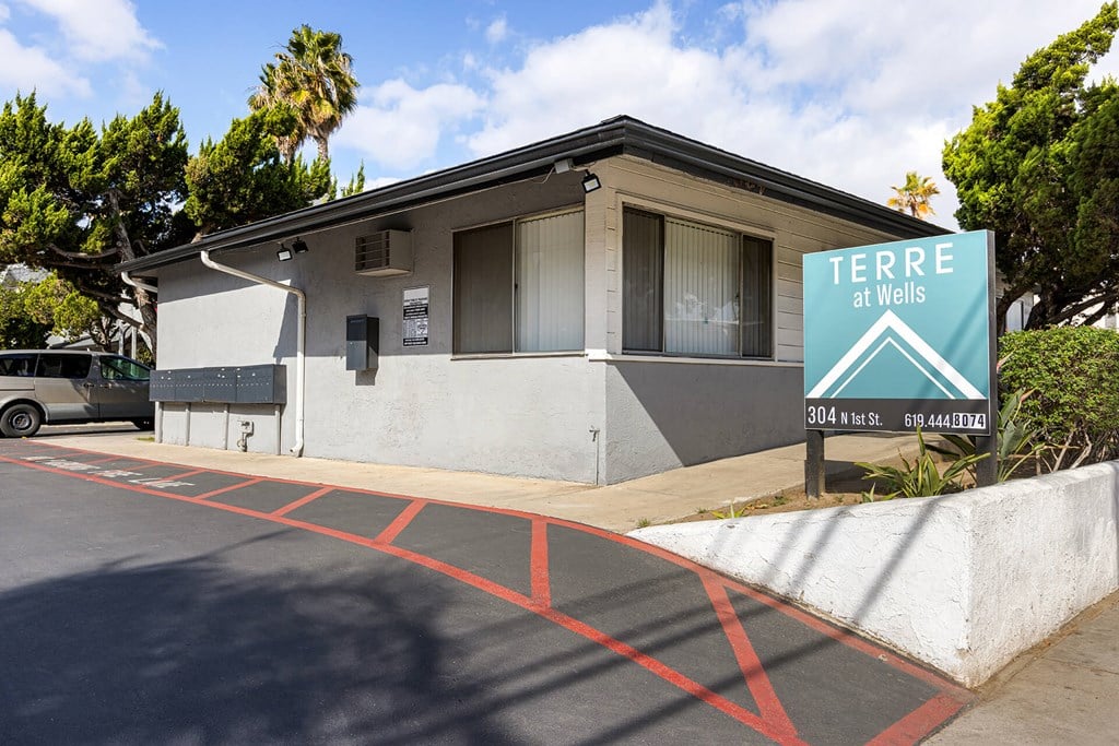 A building with a sign that says