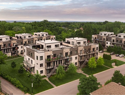 8 Rue Arthur-Graveline 2-3 Beds Apartment for Rent