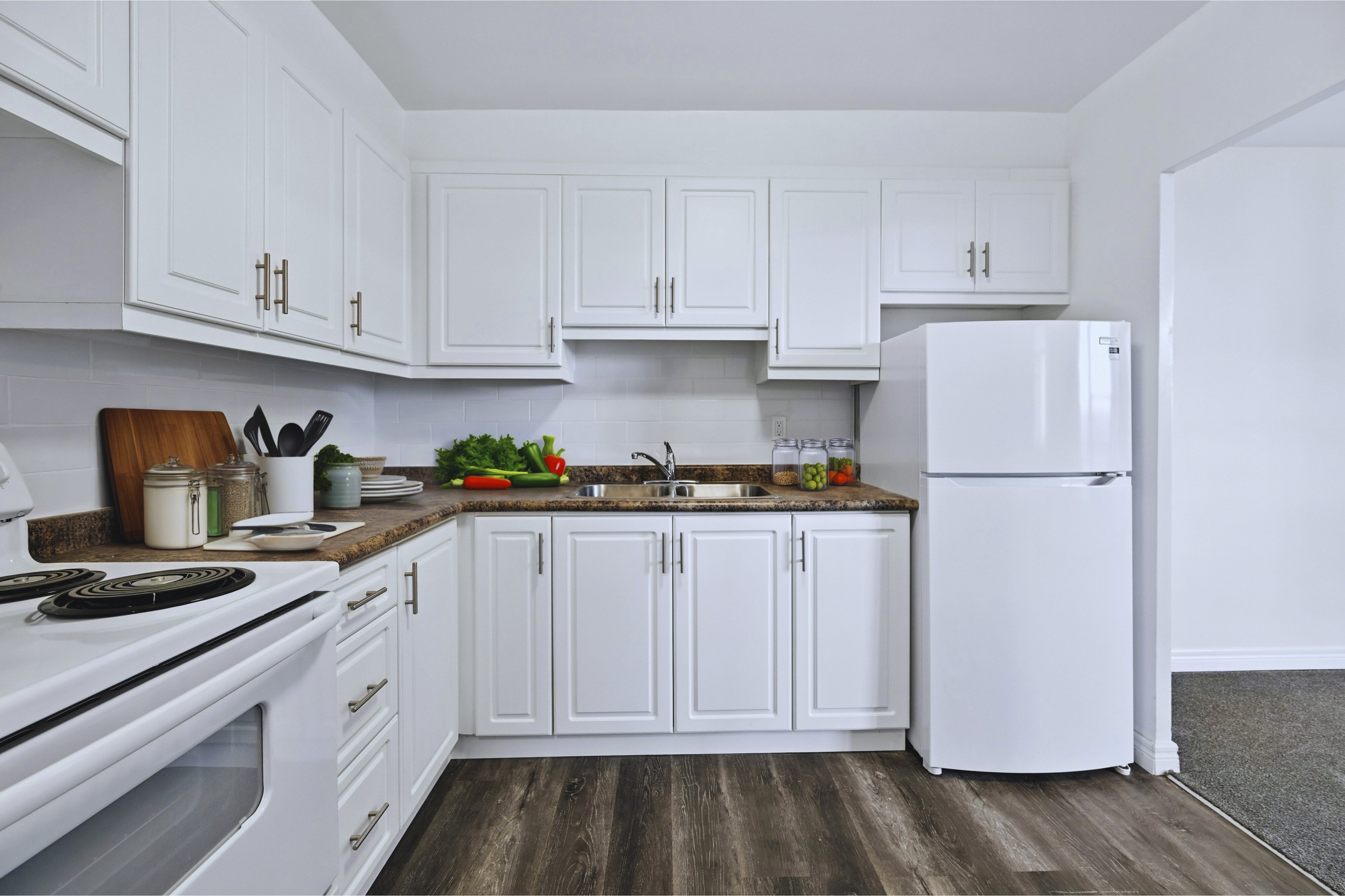 2 bedroom apartment - Bel Gal Estates - Ionic, Hamilton - unit 1405 2