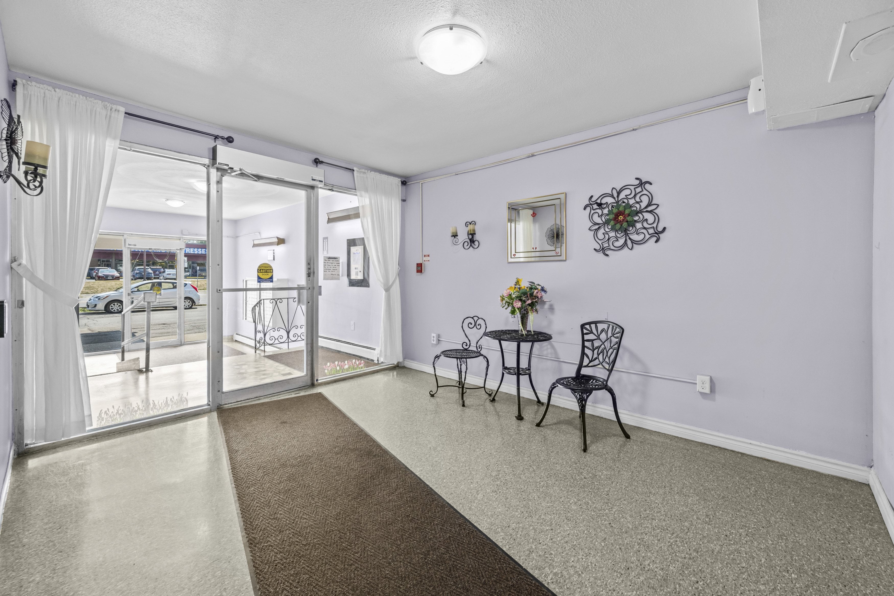 2 bedroom apartment - Queenston Apartments, Stoney Creek - unit Q72 5