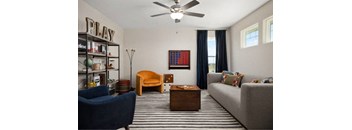 4/2.5 1873 sqft