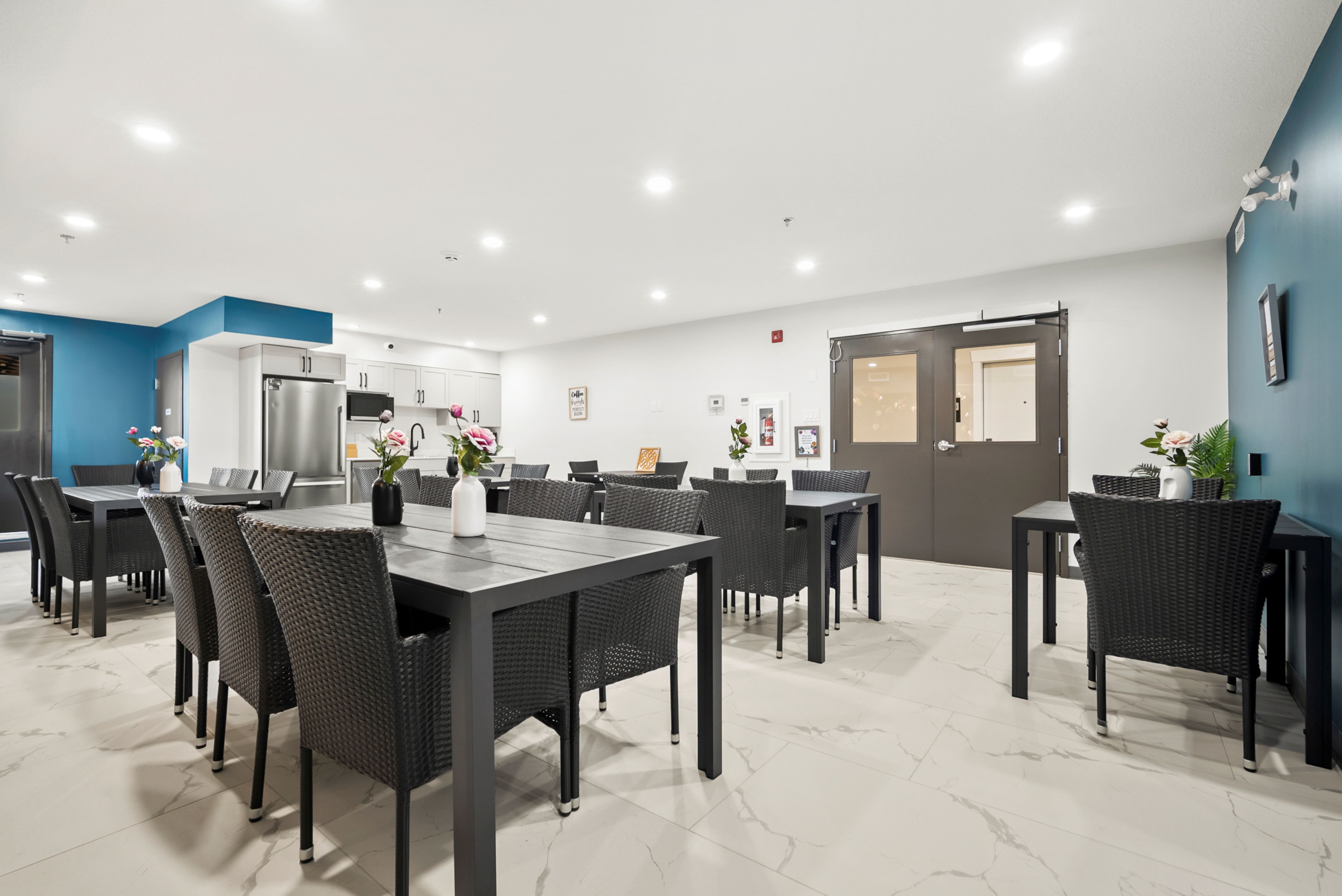 2 bedroom apartment - Main Street Apartments, St. Albert - unit 321 2