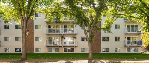 10235 121 Street NW 1-2 Beds Apartment for Rent