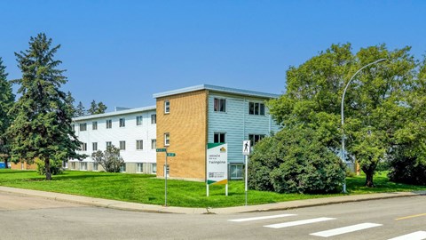 14504 108 Avenue NW 1-2 Beds Apartment for Rent