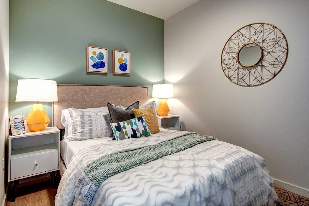 Gorgeous Bedroom at Metro Line Flats, Seattle, 98122