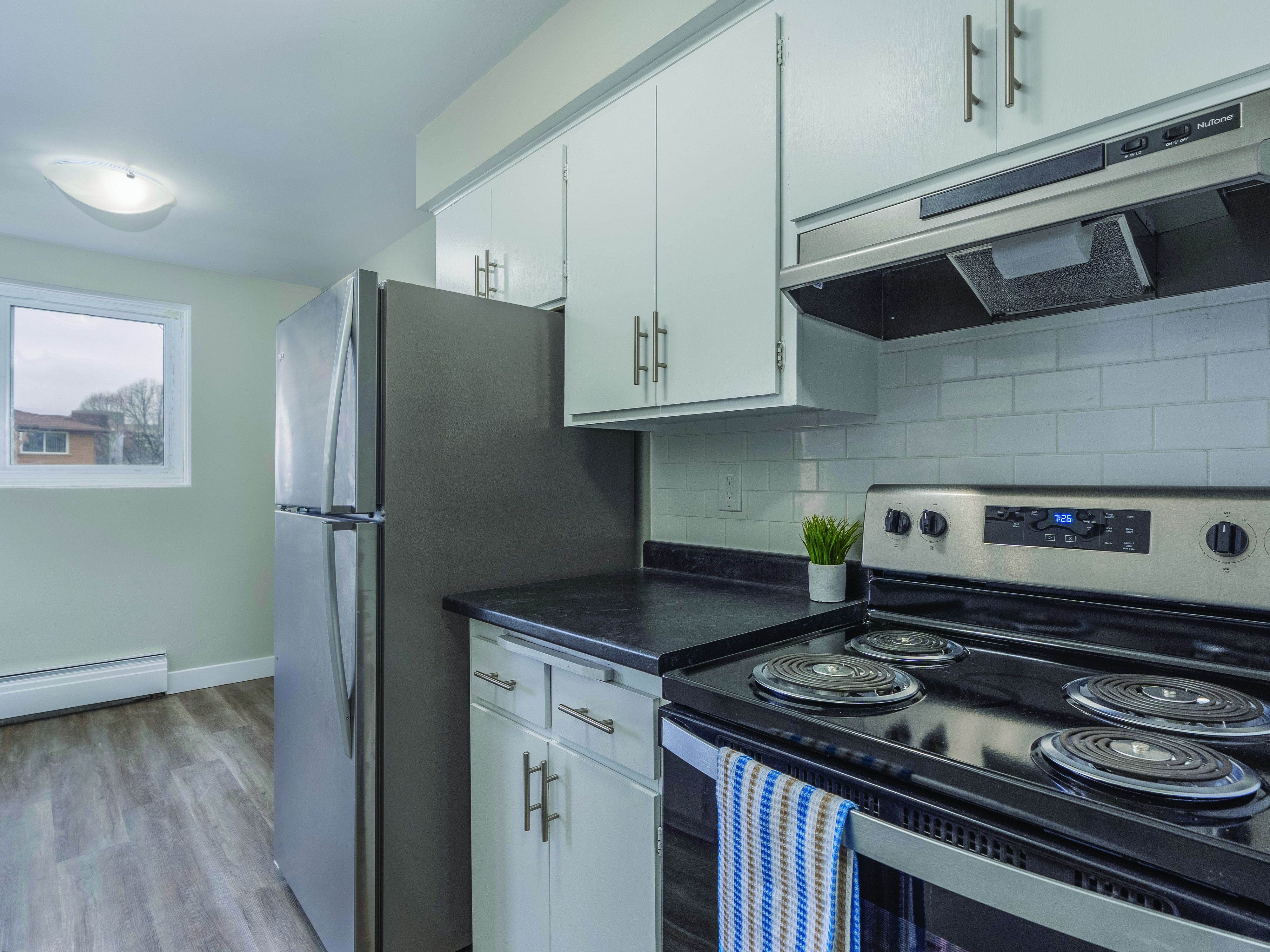 2 bedroom apartment - Tupper Gardens, Kitchener 2