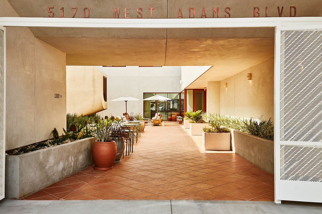 Outdoor Patio at Alsace Living, Los Angeles