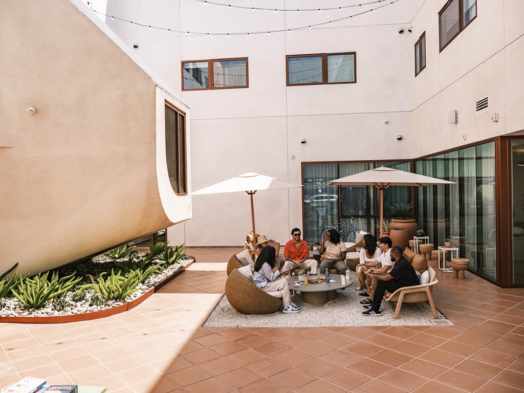 Outdoor Lounge at Alsace Living, Los Angeles
