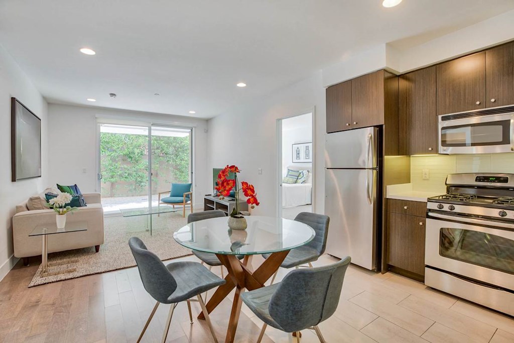 Eat In Kitchen at 1800 Whitley, California