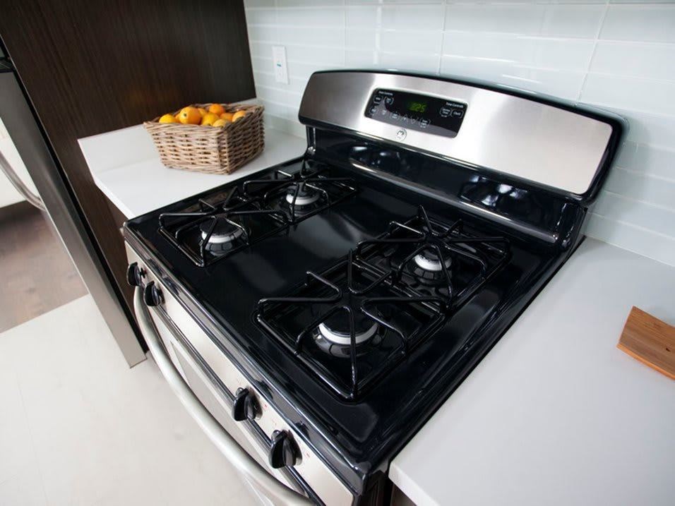 A modern stove top at 1800 Whitley, Los Angeles, CA 90028