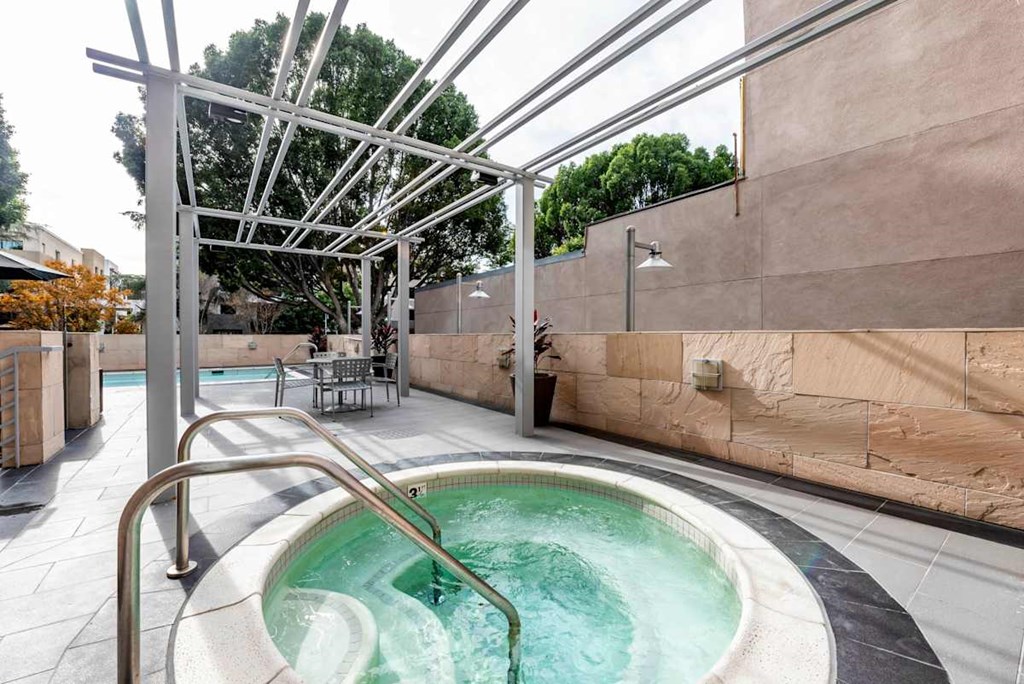 Hot Tub at Catania, Pasadena, CA 91105