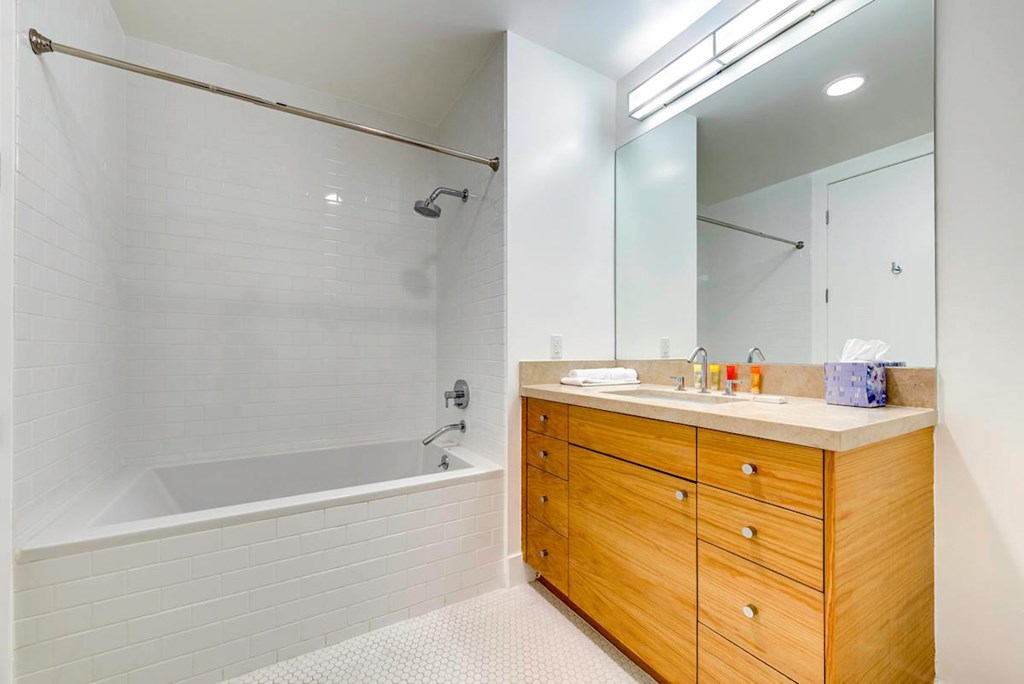 A white tiled bathroom at Catania, Pasadena, CA 91105