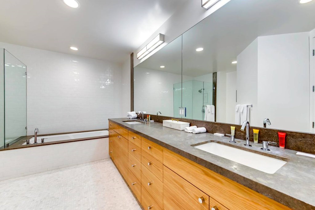 Luxurious Bathroom at Catania, California