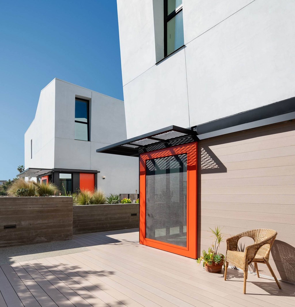 Backyard View at 810 Ashland, California, 90405