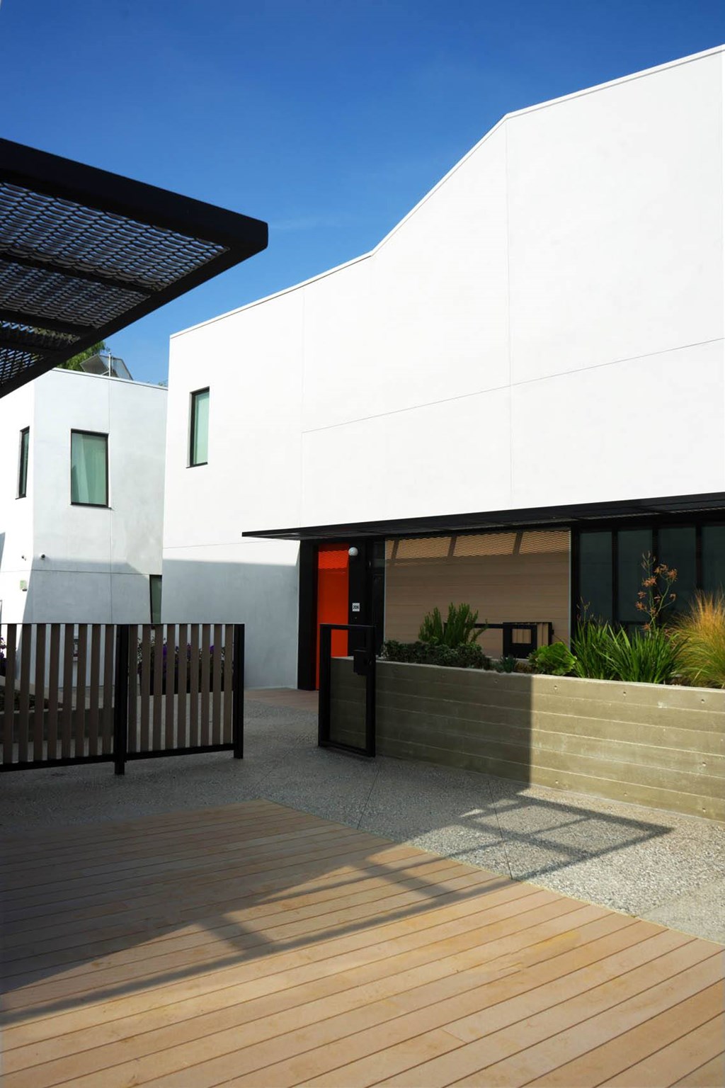 Gated Entrance at 810 Ashland, Santa Monica, 90405