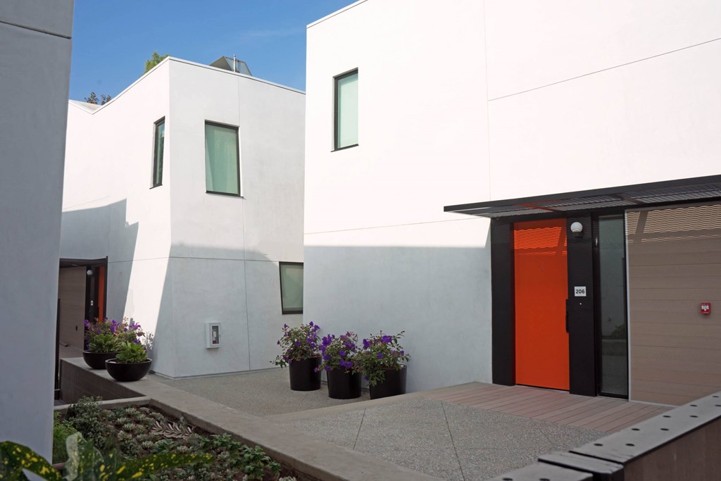 Property Backyard Space at 810 Ashland, Santa Monica, CA 90405