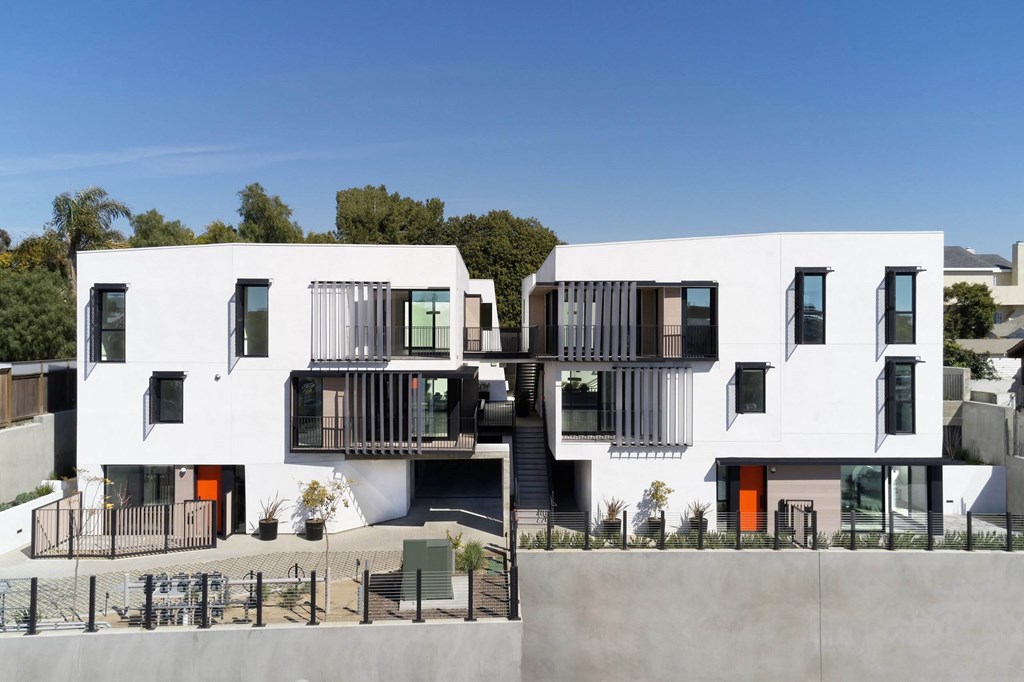 Exterior View at 810 Ashland, Santa Monica