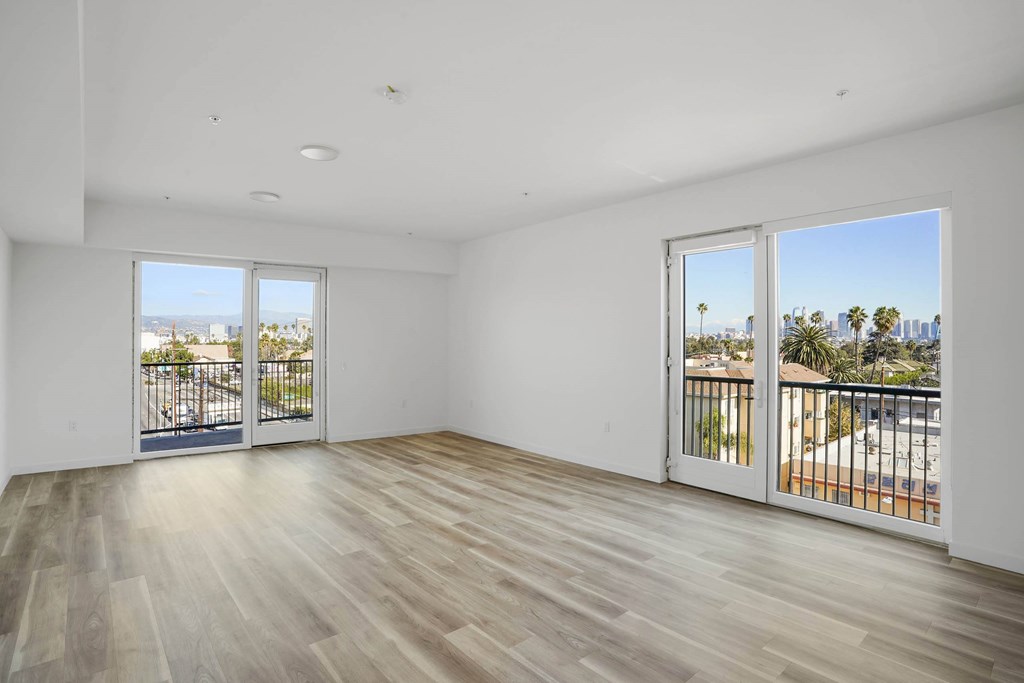 Unfurnished Living Area at 2221 S Western, California, 90018