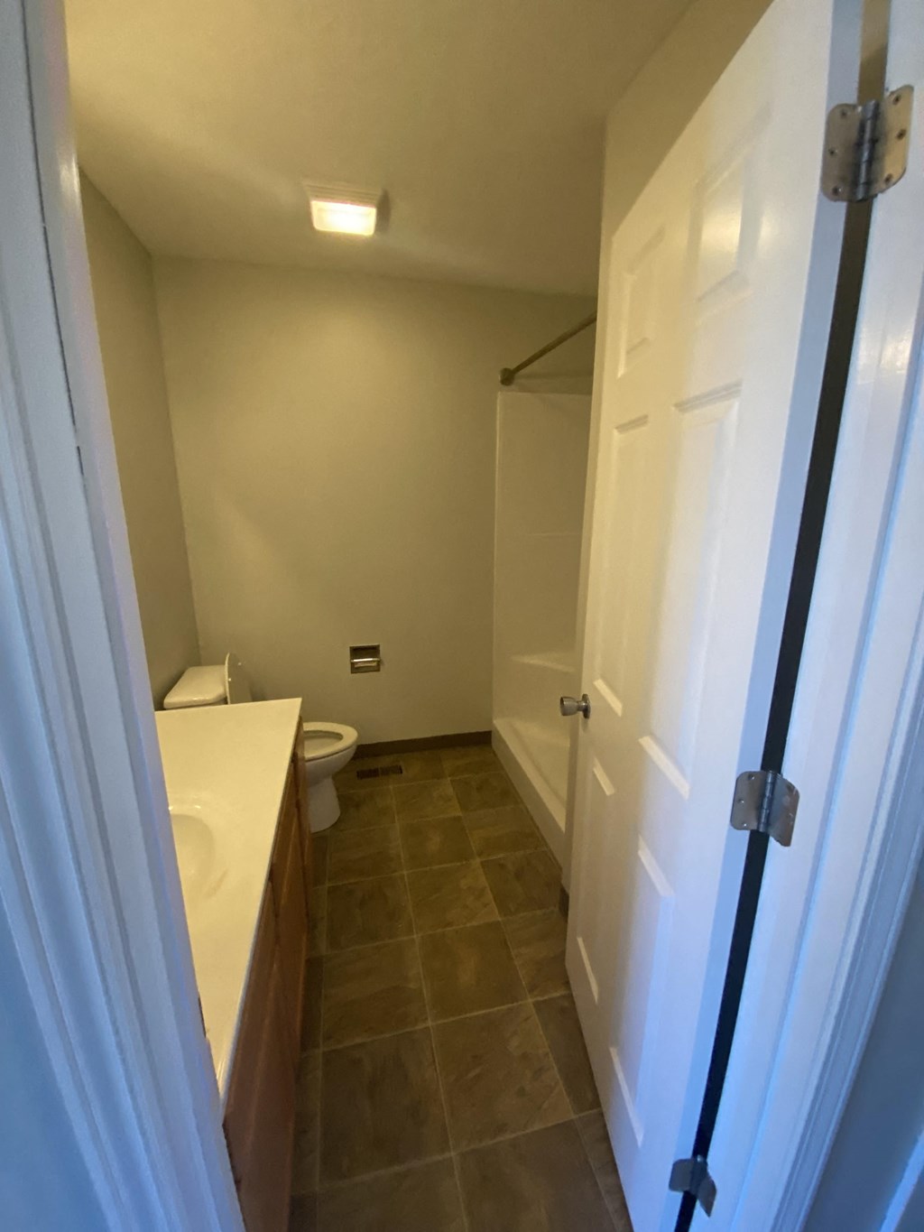 Hallway full bathroom