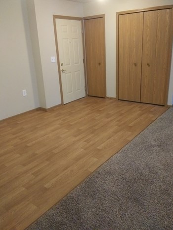 997 Southfield Drive 1-2 Beds Apartment, Affordable for Rent - Photo Gallery 4