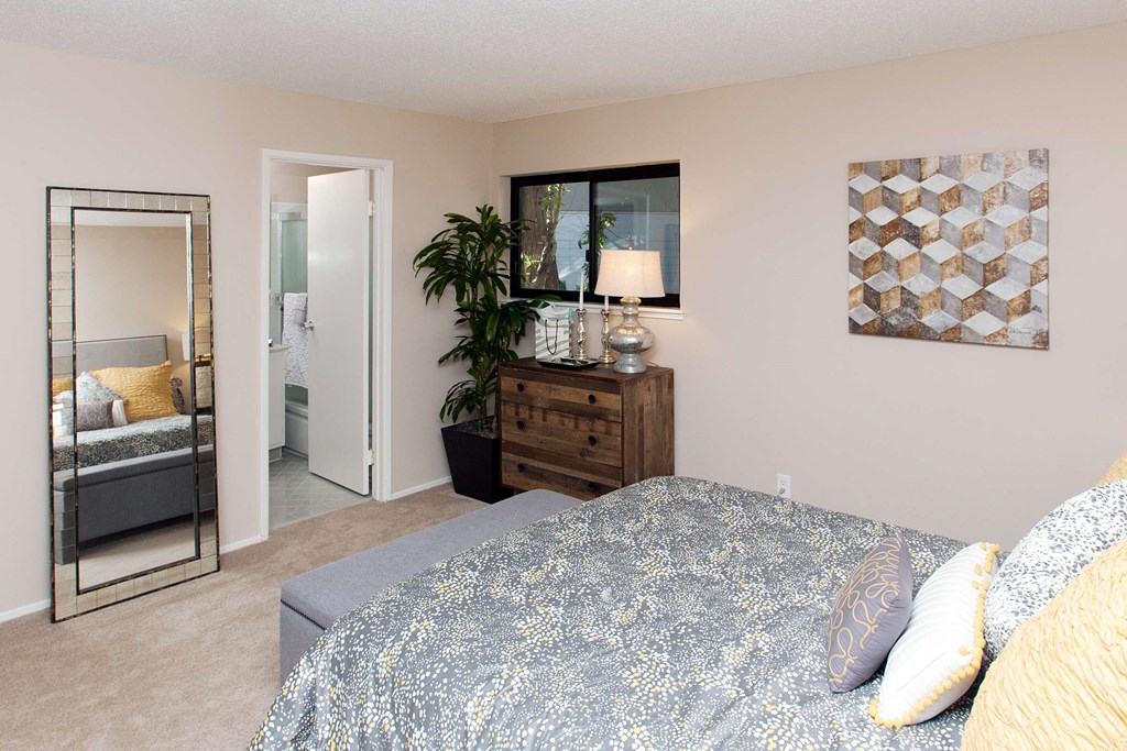 spacious bedrooms at the estates