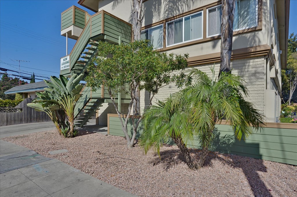 the building in which the apartment is located