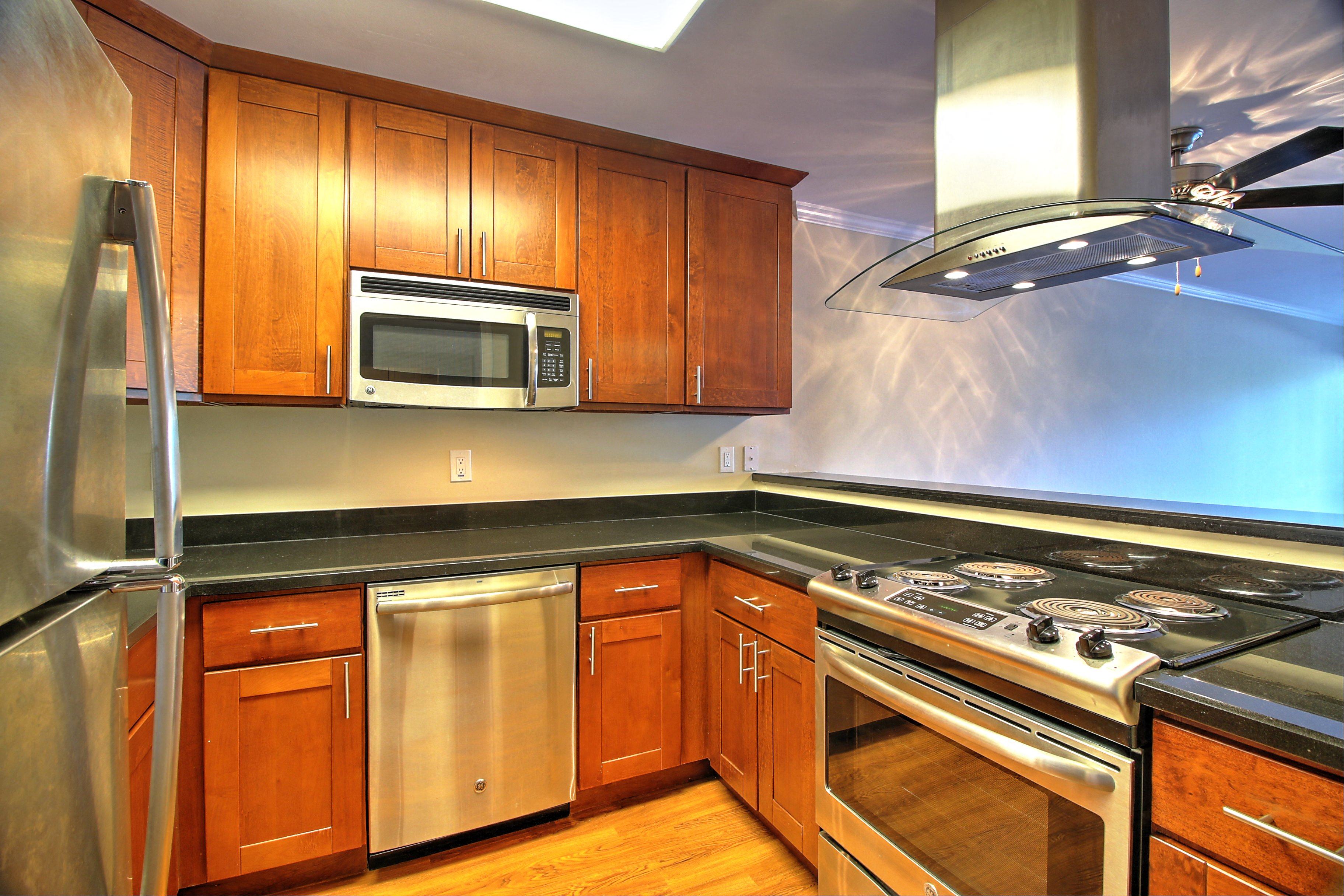 Sand Hill Place is a similar property to Menlo Park West Apartments located in Menlo Park