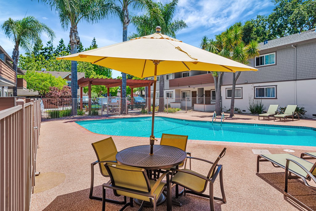 Willow Manor is a similar property to Elan Menlo Park located in Menlo Park