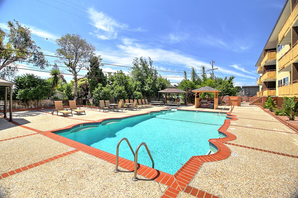 Pool at Madison Place, San Mateo, CA
