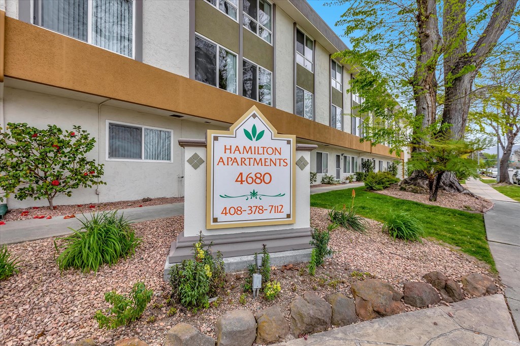 The Hamilton Apartments Monument Sign