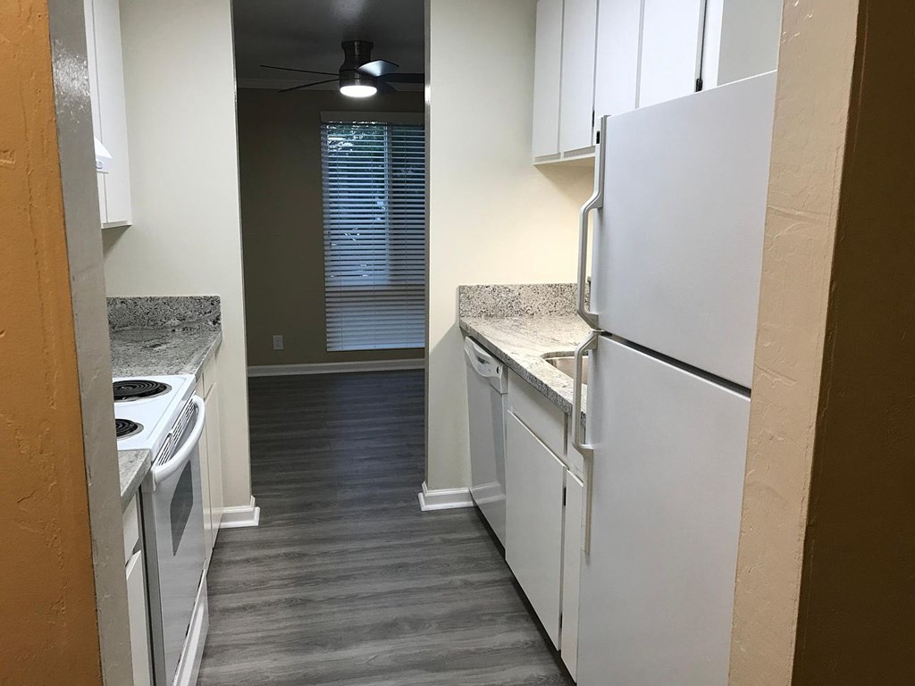 Glendora Apartments is a similar property to Metropolitan Apartments located in San Mateo