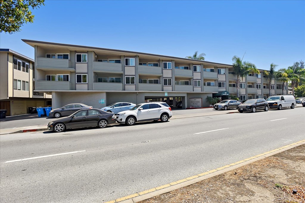 The woodside court apartments