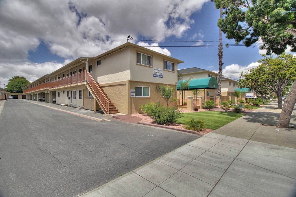 full street view at South Mary Place, Sunnyvale, California