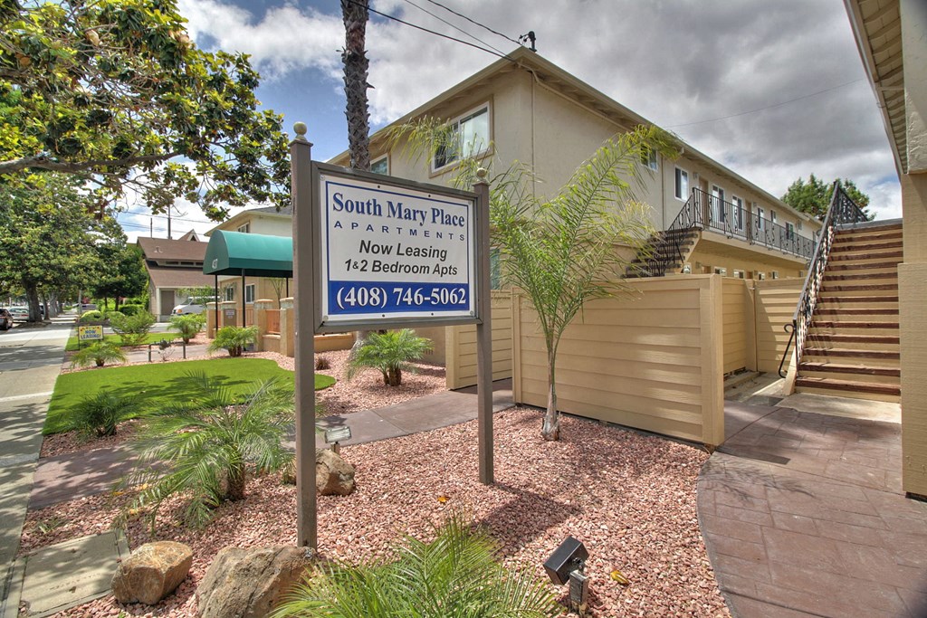Entrance board at South Mary Place, Sunnyvale, CA