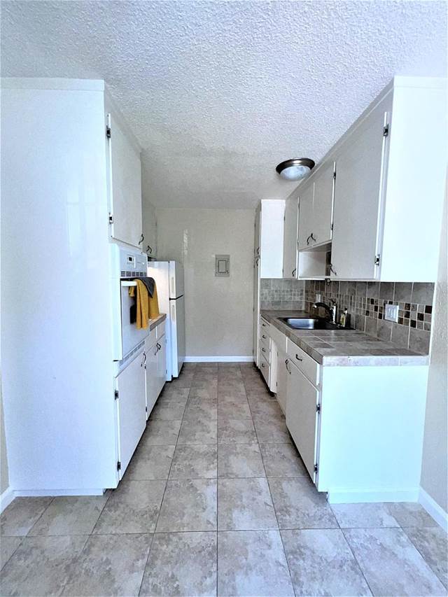 1-bedroom apartment at 953 Helen Apartments in Sunnyvale, CA