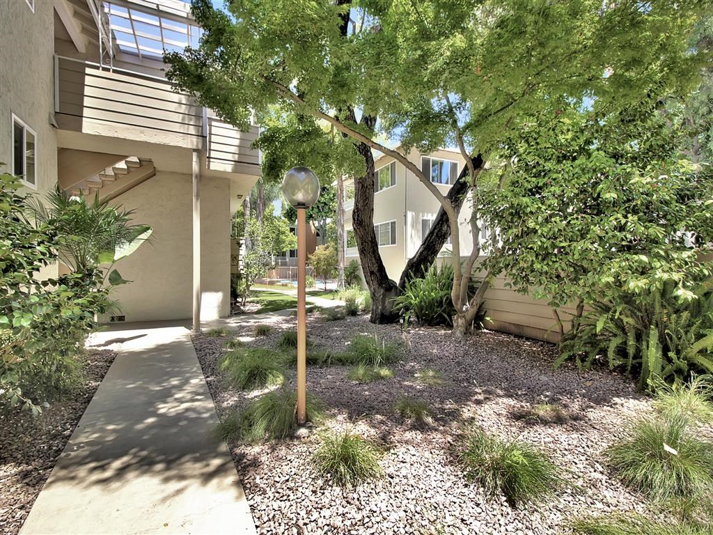 Laurel Grove Apartments, 424 Oak Grove Avenue, 1235 Laurel Street