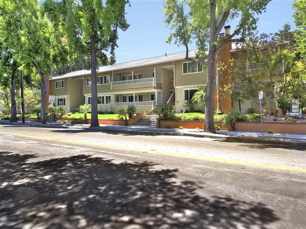 Elegant Exterior View Of Property at Laurel Grove Apartments, Menlo Park