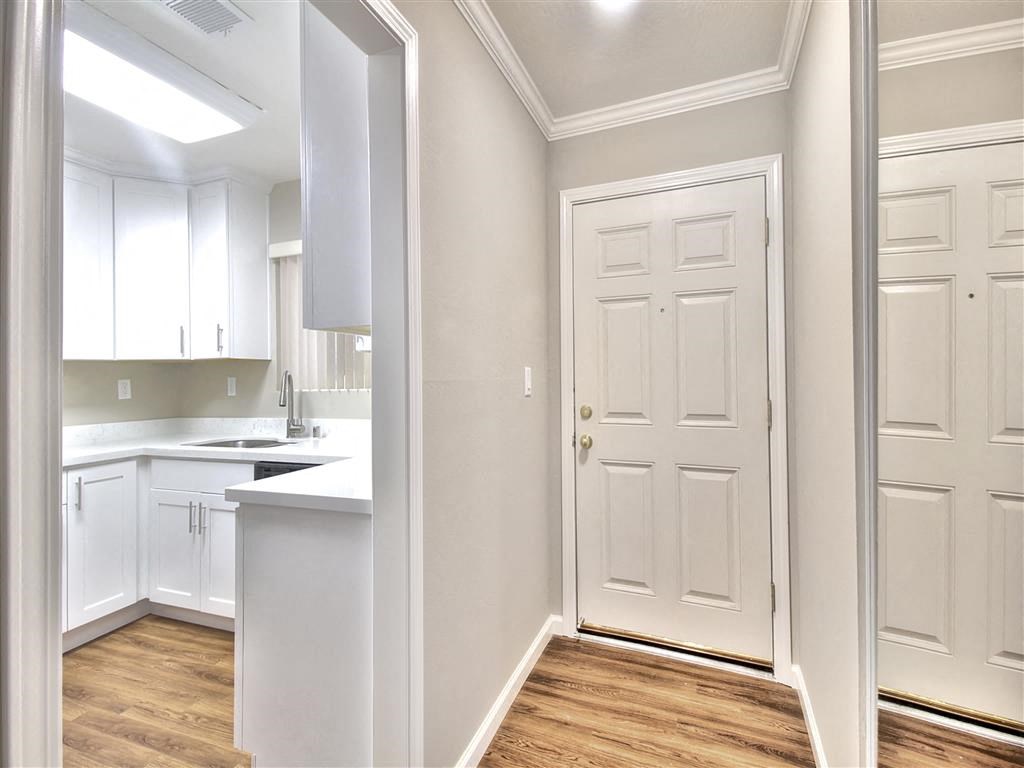 Laurel Grove Apartments, 424 Oak Grove Avenue, 1235 Laurel Street