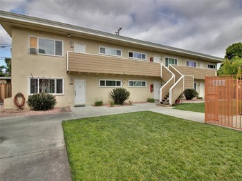1984 Colony Street 3 Beds Apartment for Rent - Photo Gallery 6