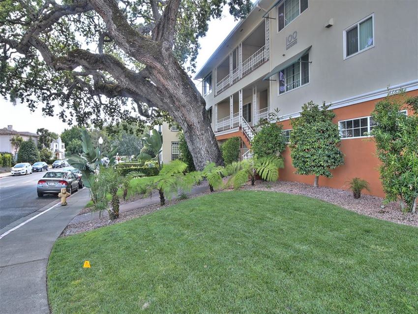 100 Dartmouth Road 1-2 Beds Apartment for Rent - Photo Gallery