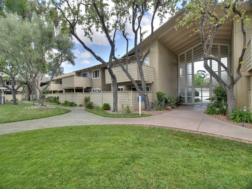 Lush Landscaping And Park-Like Setting at Balboa Apartments, Sunnyvale