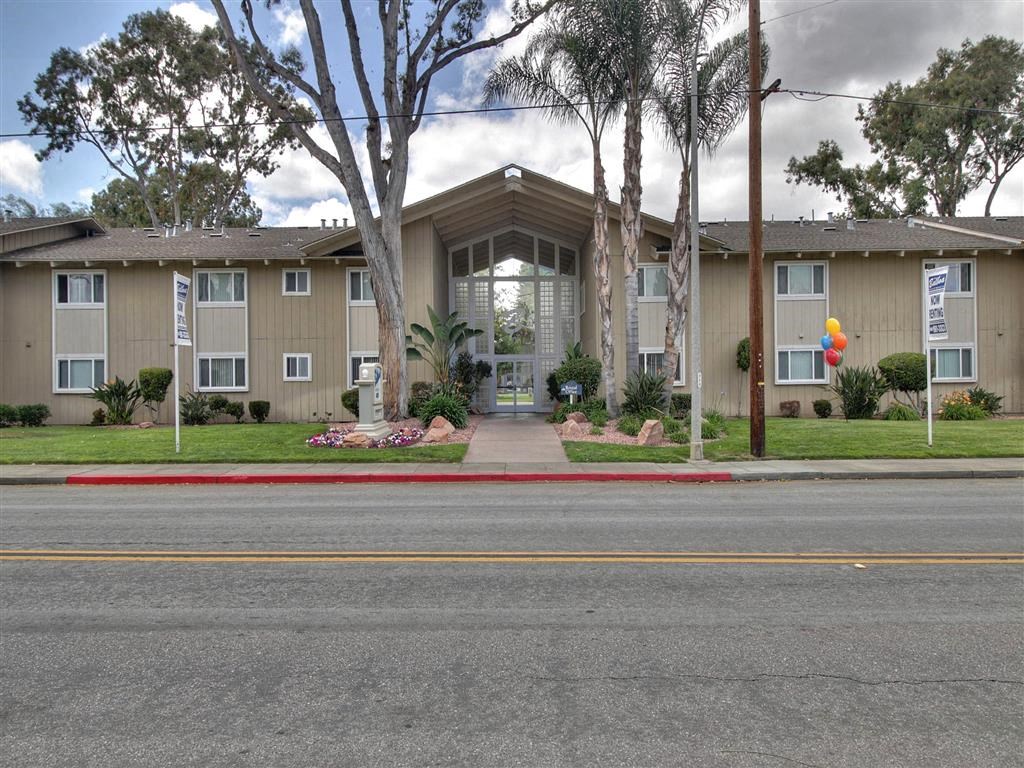 Exterior View at Balboa Apartments, Sunnyvale